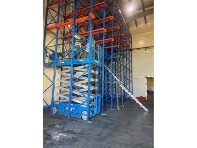 Lô kệ Drive-In mới 90% thanh lý